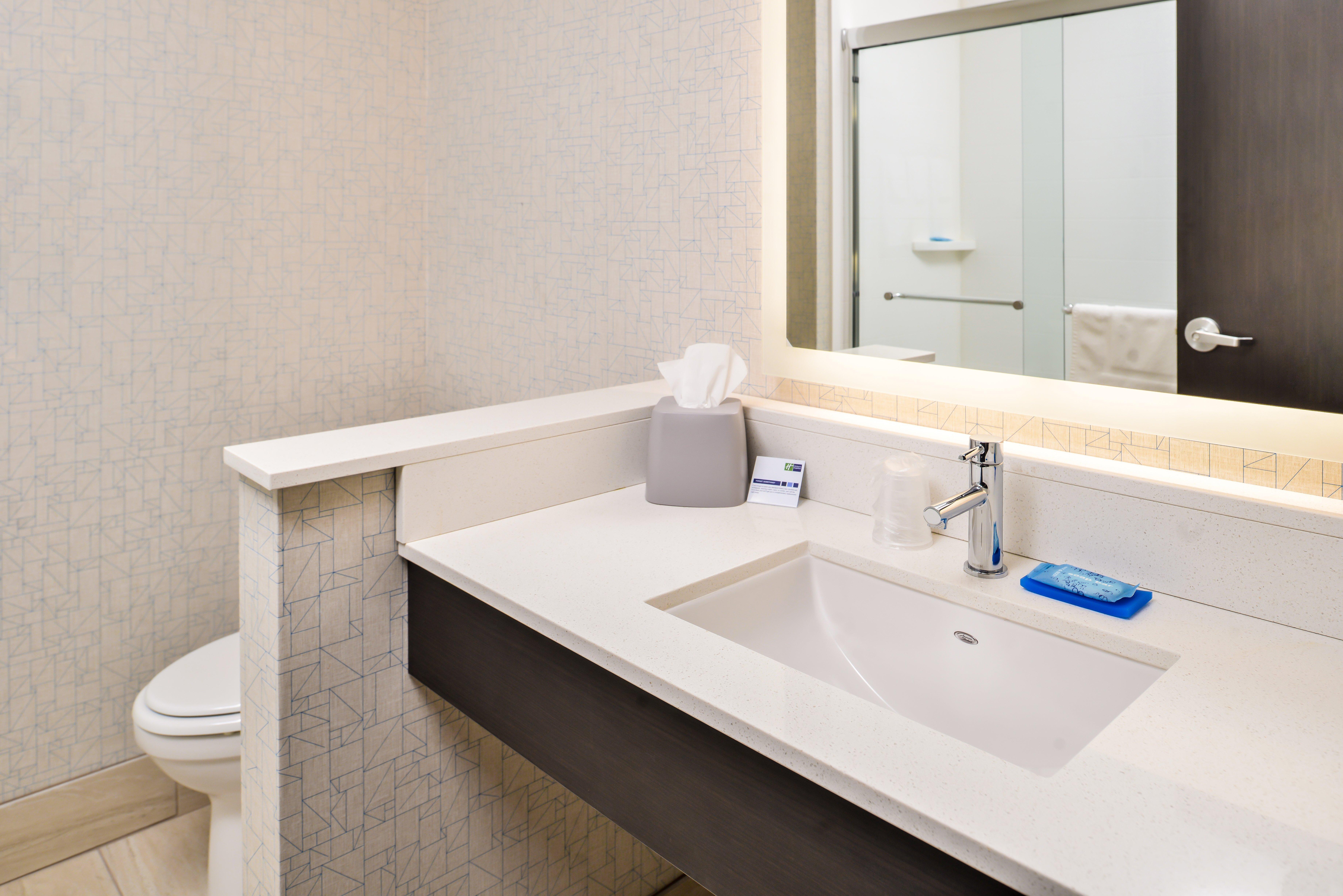 Holiday Inn Express & Suites - Kansas City - Lee'S Summit By Ihg Buitenkant foto