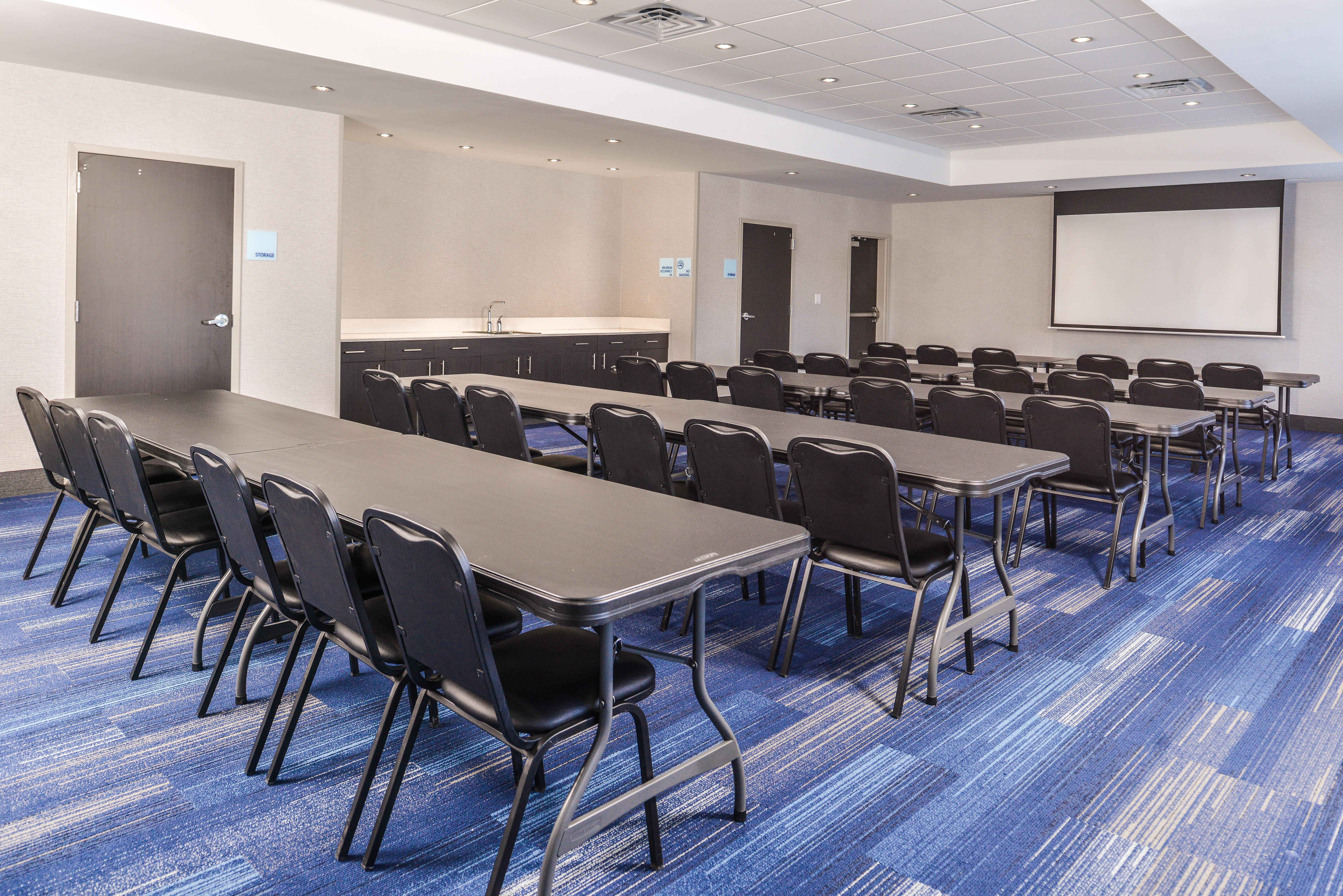 Holiday Inn Express & Suites - Kansas City - Lee'S Summit By Ihg Buitenkant foto