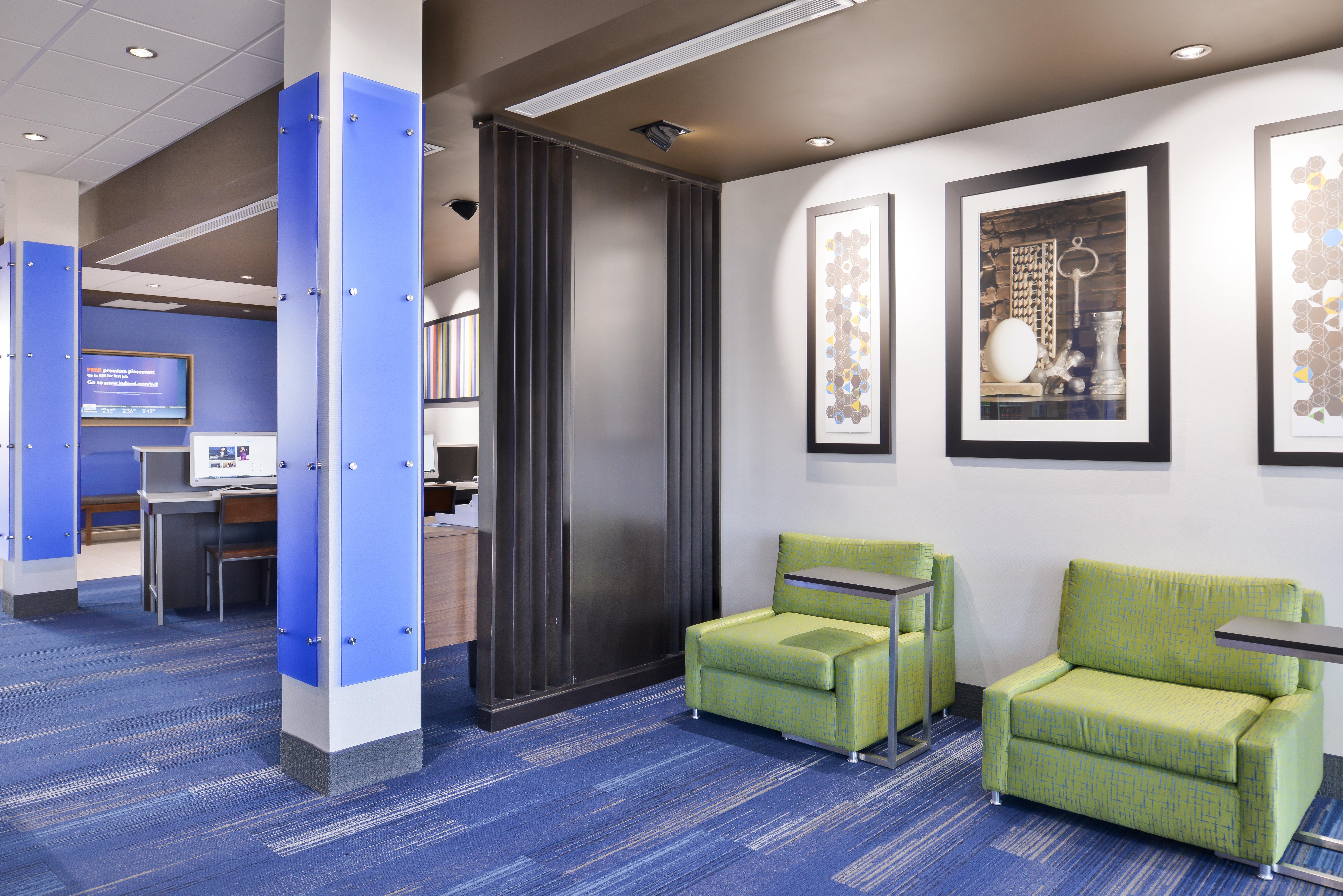 Holiday Inn Express & Suites - Kansas City - Lee'S Summit By Ihg Buitenkant foto