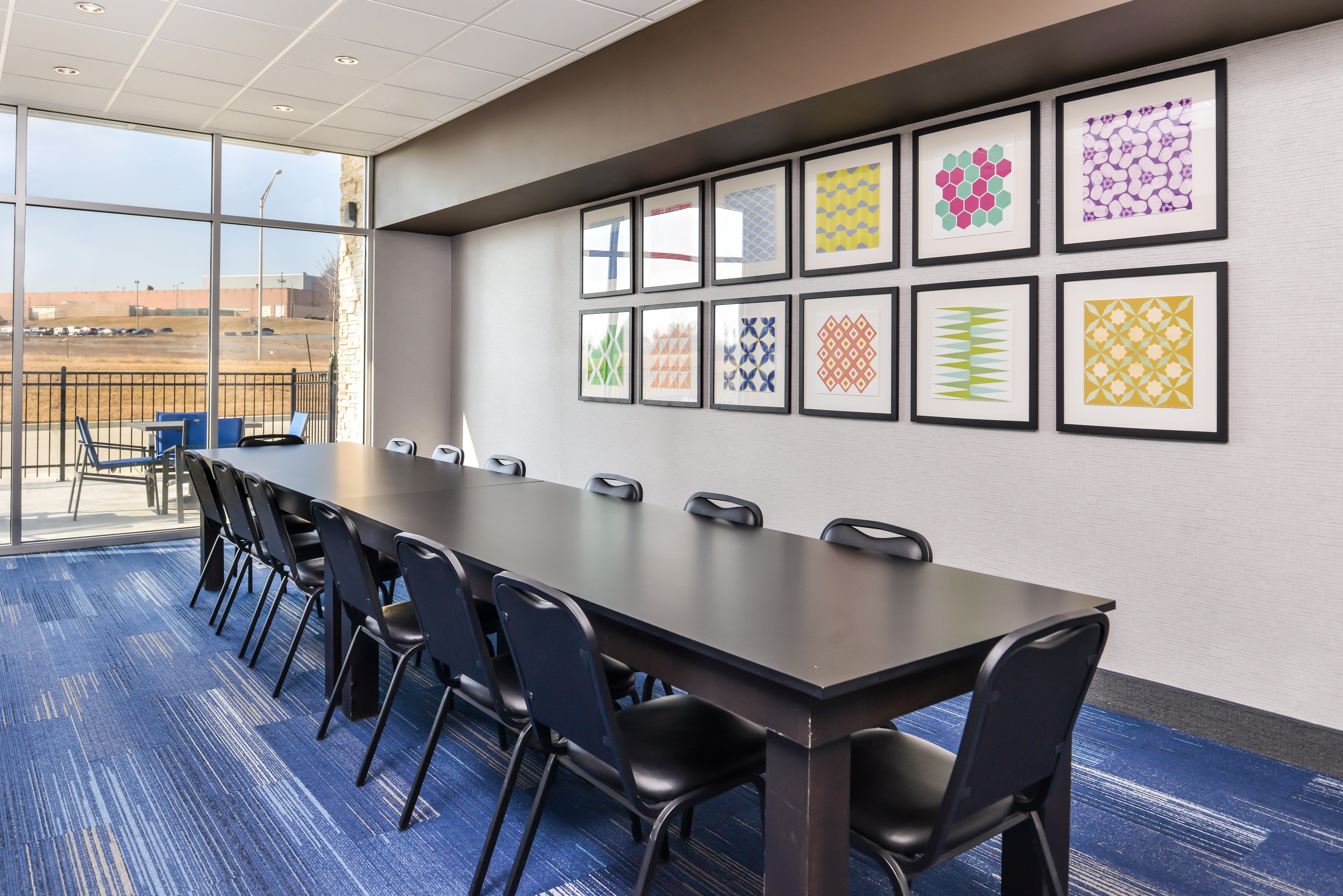 Holiday Inn Express & Suites - Kansas City - Lee'S Summit By Ihg Buitenkant foto